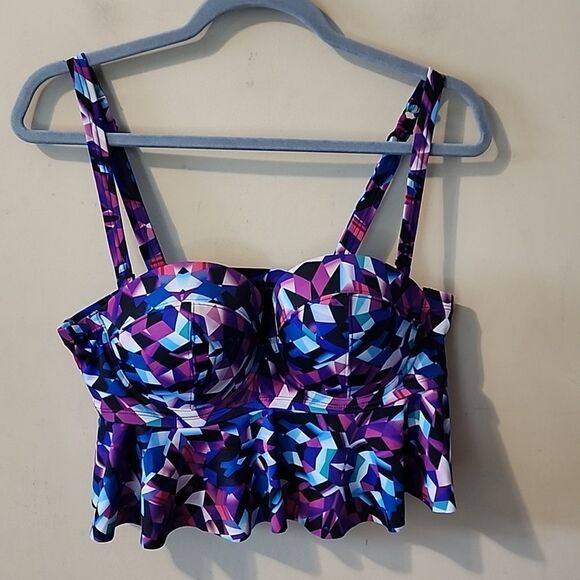 Torrid swim 🏊‍♀️ top size large perfect condition - Picture 1 of 5